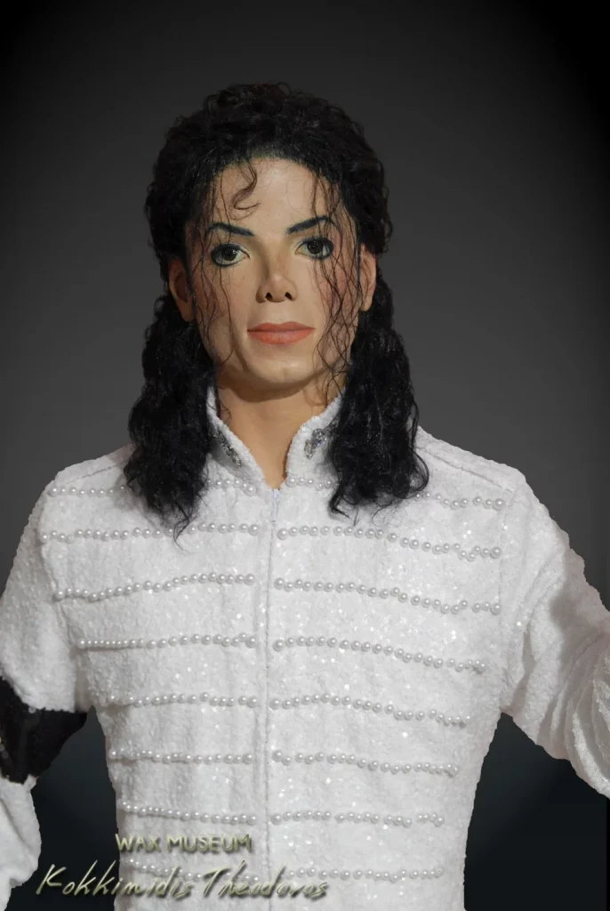 Σε ηλικία 16 ετών δημιούργησε το πρώτο του κέρινο ομοιώμα, τον Michael Jackson Kokkinidis Theodoros WAXMUSEUM MUSEUΜ