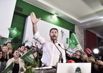 «Tο ΠΑΣΟΚ είναι έτοιμο για την επόμενη μεγάλη μάχη», είπε χθες ο Νίκος Ανδρουλάκης στη συγκέντρωση στα γραφεία του κόμματος μετά την ανακοίνωση των πρώτων αποτελεσμάτων. Φωτ. INTIME NEWS