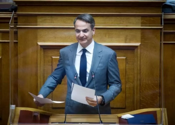 Ο Κυριάκος Μητσοτάκης στη Βουλή/Eurokinissi
