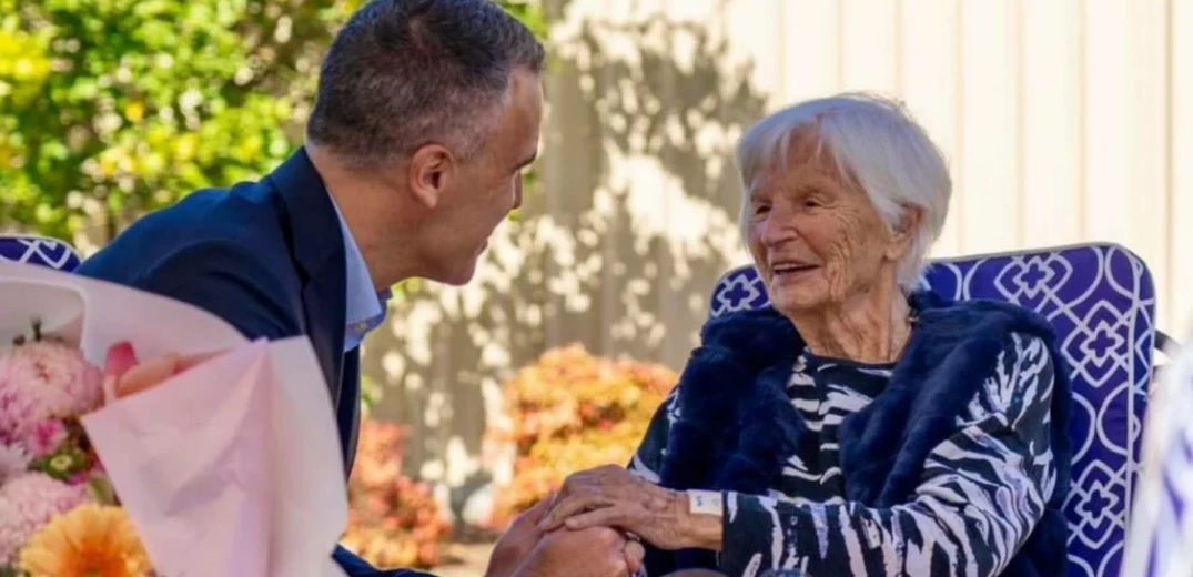 Φωτ. Ο πρωθυπουργός της Νότιας Αυστραλίας Peter Malinauskas με την Catherina van der Linden. Φωτογραφία: PMalinauskasMP/Χ