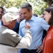 Ο πρωθυπουργός Κυριάκος Μητσοτάκης συνομιλεί με πολίτες στην αγορά του Αμαρουσίου στις 2 Μαΐου 2024ΕΥΑΓΓΕΛΑΤΟΣ ΑΛΕΞΑΝΔΡΟΣ/INTIME NEWS