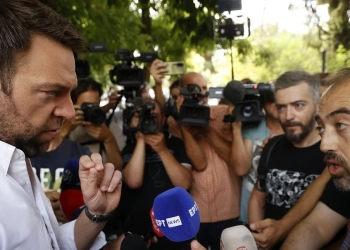 Συνάντηση του Στέφανου Κασσελάκη με τους εργαζομένους της Αυγής / Φωτογραφία αρχείου: Eurokinissi