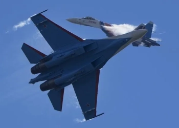 Ρωσικά μαχητικά Sukhoi Su-35S AP