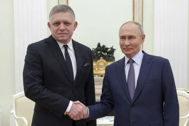 Ρόμπερτ Φίτσο Βλαντίμιρ Πούτιν 2024 Gavriil Grigorov, Sputnik, Kremlin Pool Photo via AP
