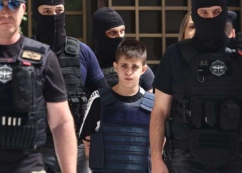 Mεταγωγή της Ειρήνης Μουρτζούκου στις φυλακές Κορυδαλλού INTIME
