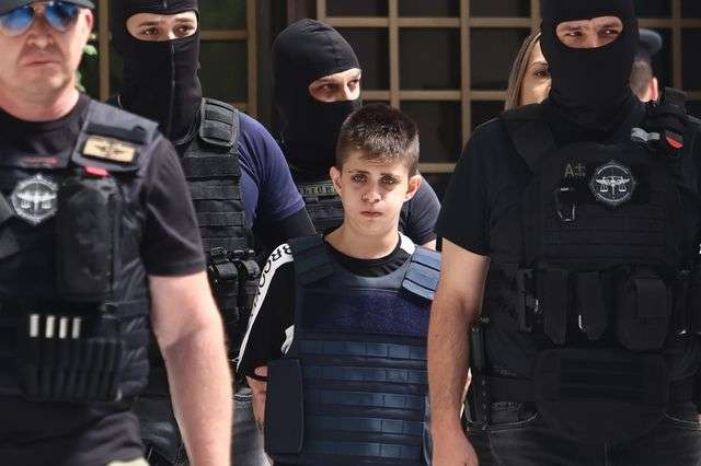 Mεταγωγή της Ειρήνης Μουρτζούκου στις φυλακές Κορυδαλλού INTIME