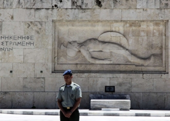Το Μνημείο του Αγνώστου Στρατιώτη στο Σύνταγμα / EUROKINISSI