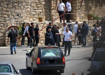 Κηδεία του 20χρονου που δολοφονήθηκε εν ψυχρώ στο Ηράκλειο Κρήτης EUROKINISSI ΣΤΕΦΑΝΟΣ ΡΑΠΑΝΗΣ